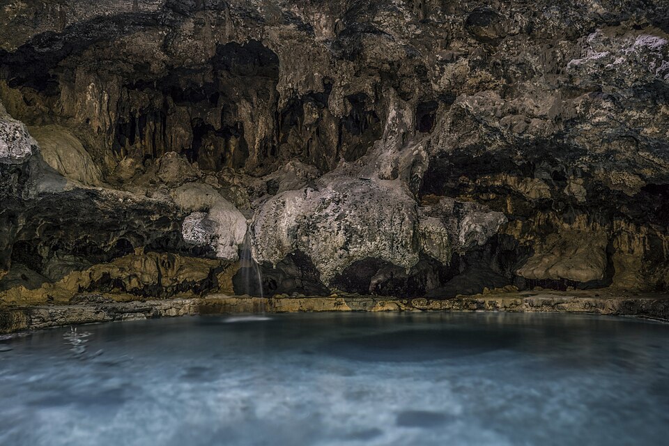 Cave and Basin National Historic Site แหล่งกำเนิดอุทยานแบนฟ์