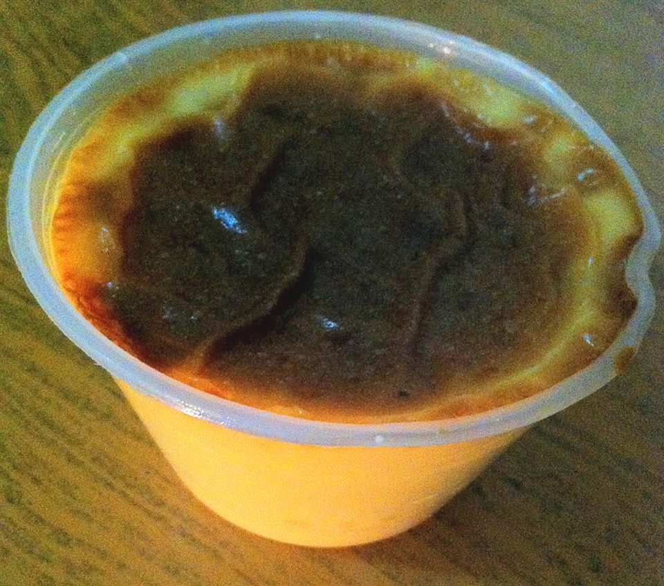 เฮริกายา ของหวานคัสตาร์ดผิวเกรียมในถ้วย