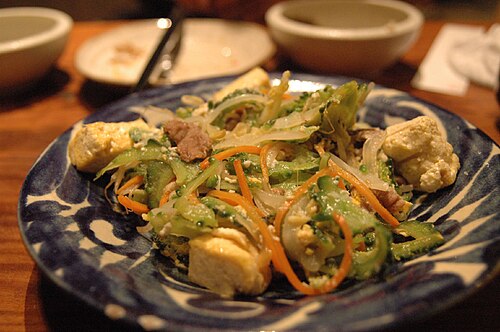 Goya Champuru มะระขมผัดเต้าหู้ไข่ อาหารประจำชาติโอกินาว่า