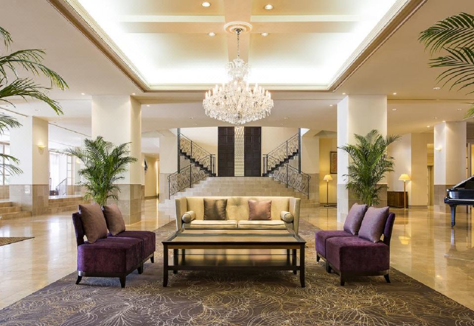 Luke Plaza Hotel