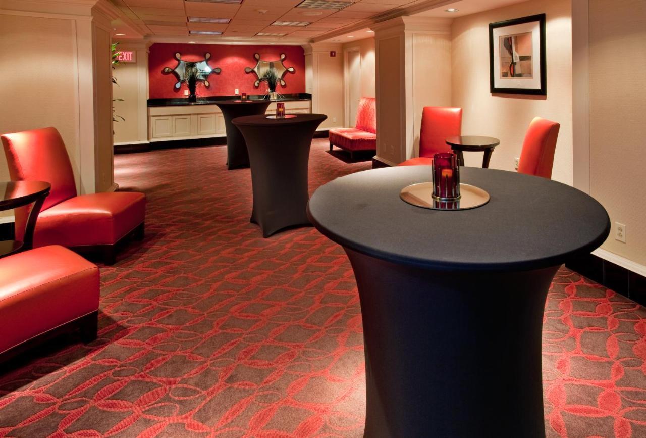 Aladdin Holiday Inn Kansas City Downtown
