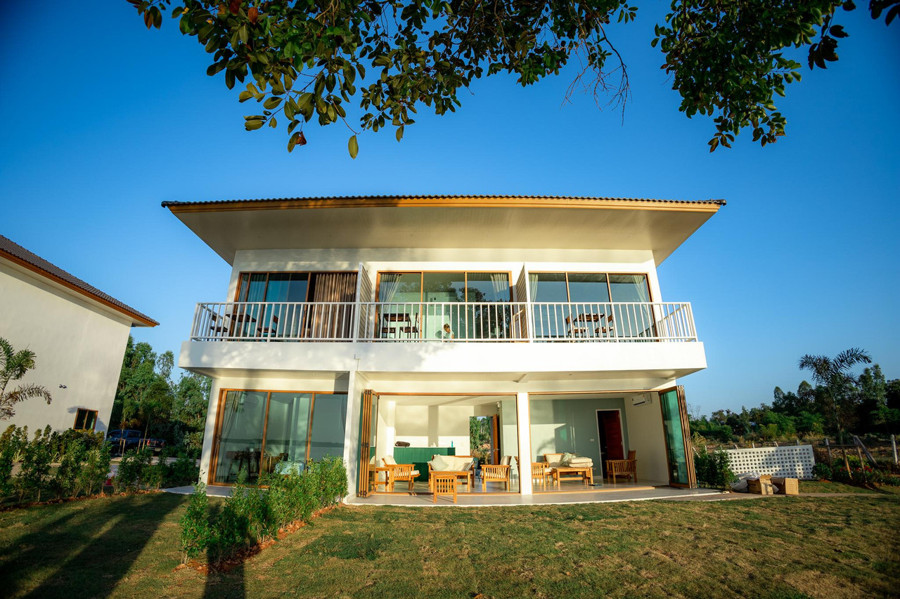 Lake House Tham Nakha