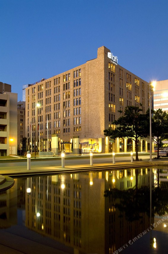 Aloft Dallas Downtown