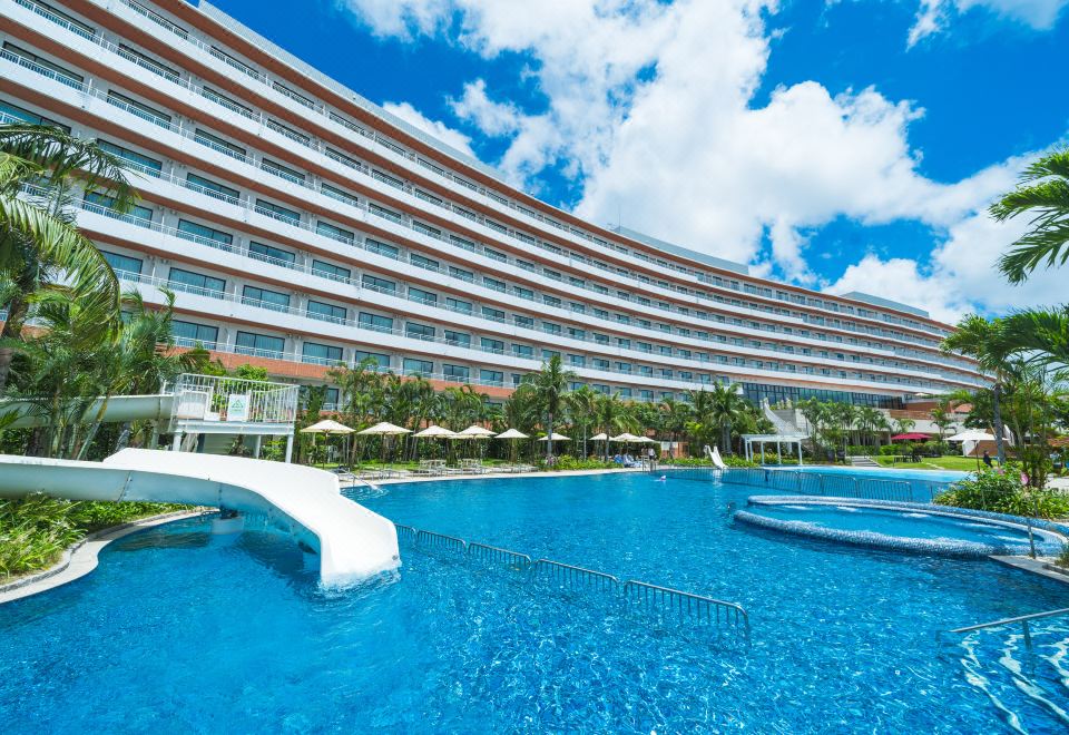 Hilton Okinawa Chatan Resort