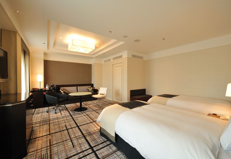 ห้องพัก Granvia Floor ขนาดใหญ่กว่า พร้อมโซฟานั่งเล่น Hotel Granvia Hiroshima