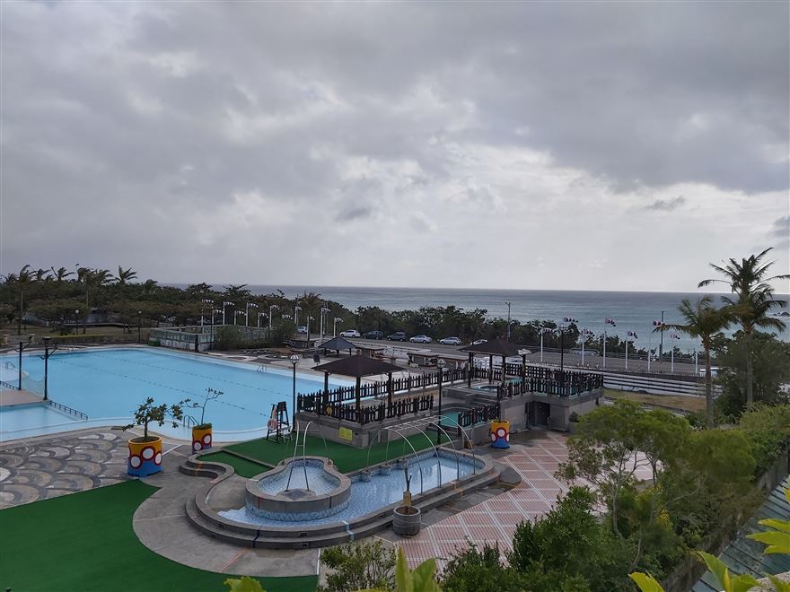 มุมมองด้านนอกของ Howard Beach Resort Kenting บรรยากาศรีสอร์ตริมทะเล