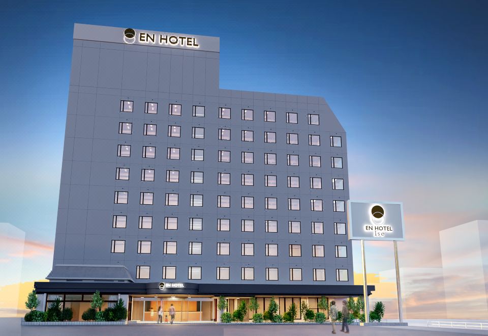 ห้องพักแฝดสะอาดพร้อมวิวภูเขาจากหน้าต่าง EN HOTEL Ise อิเสะ