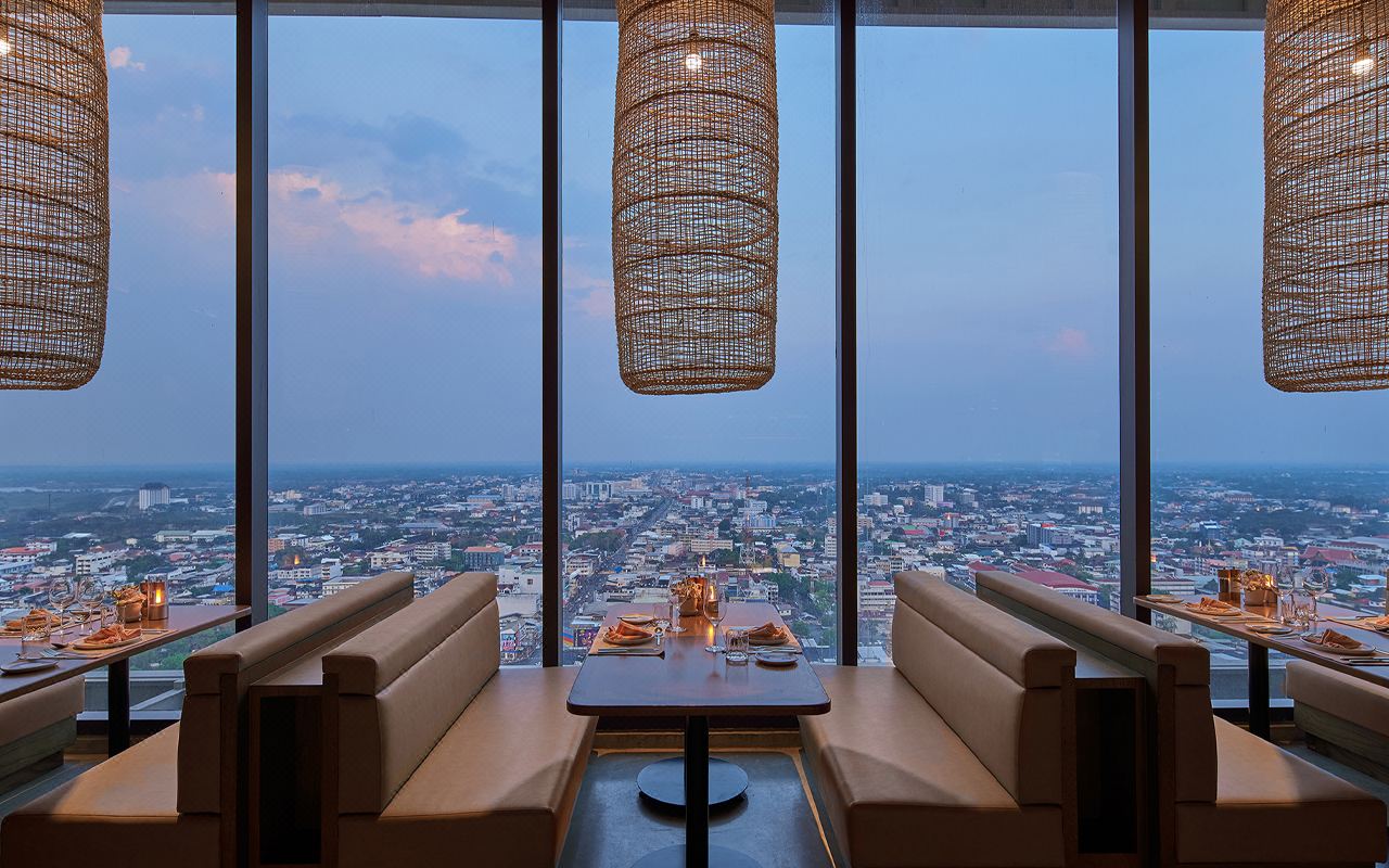 ร้านอาหารบนชั้นสูง โคมหวายสาน วิวเมืองขอนแก่นทั้งเมือง