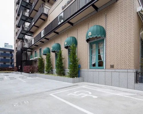 ด้านข้างอาคาร Hotel Monterey Kobe สไตล์ยุโรป
