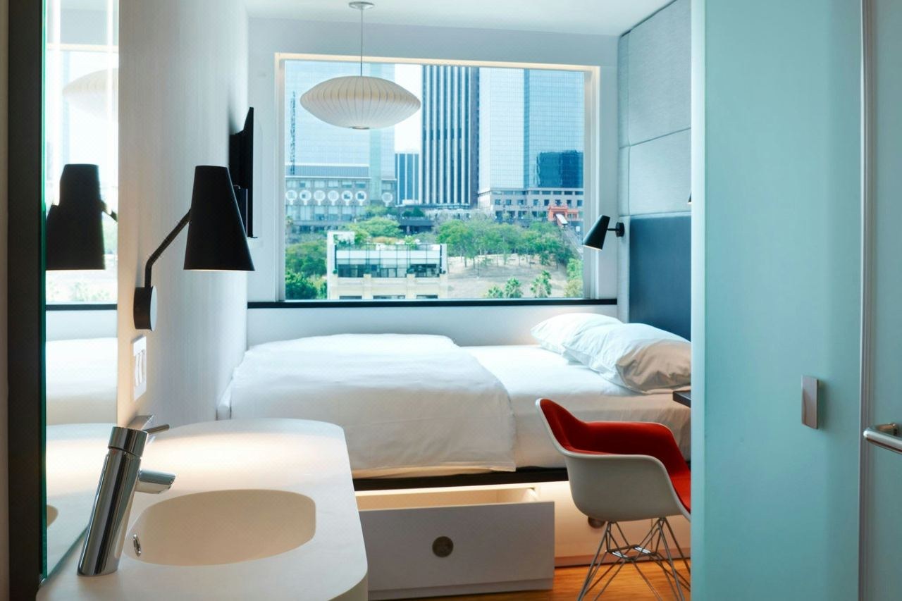 citizenM Los Angeles Downtown