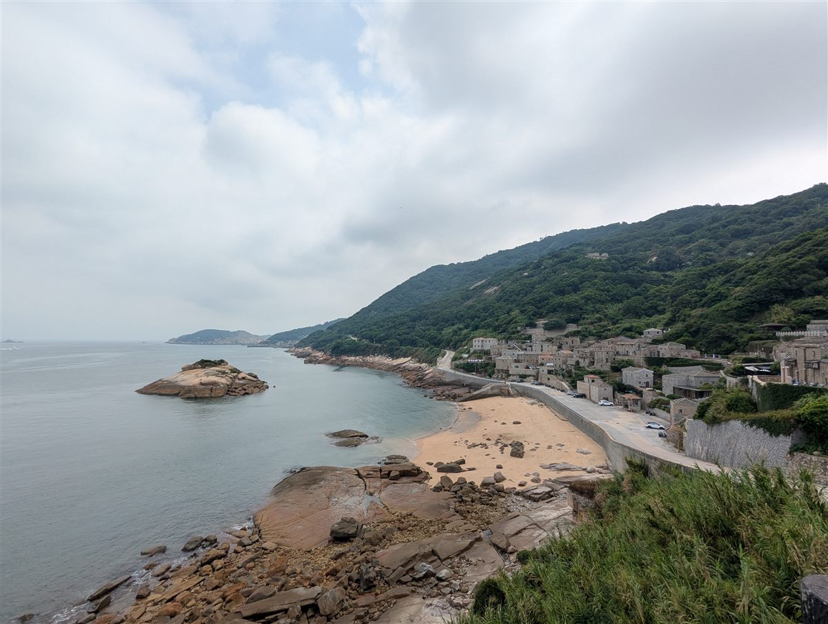 ทิวทัศน์ชายหาดและบ้านหิน Qinbi เบหยาน มาจู่