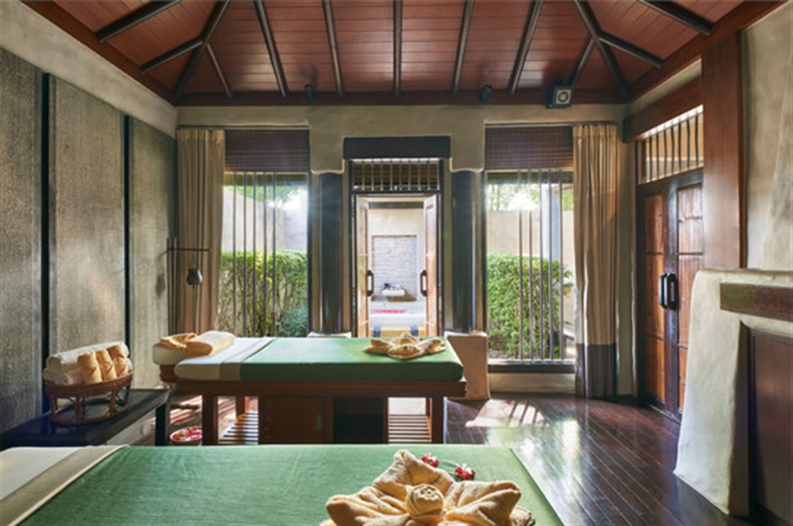 ห้องสปา MAYA Spa เรือนทรงไทย เตียงนวดคู่ เปิดสู่สวน