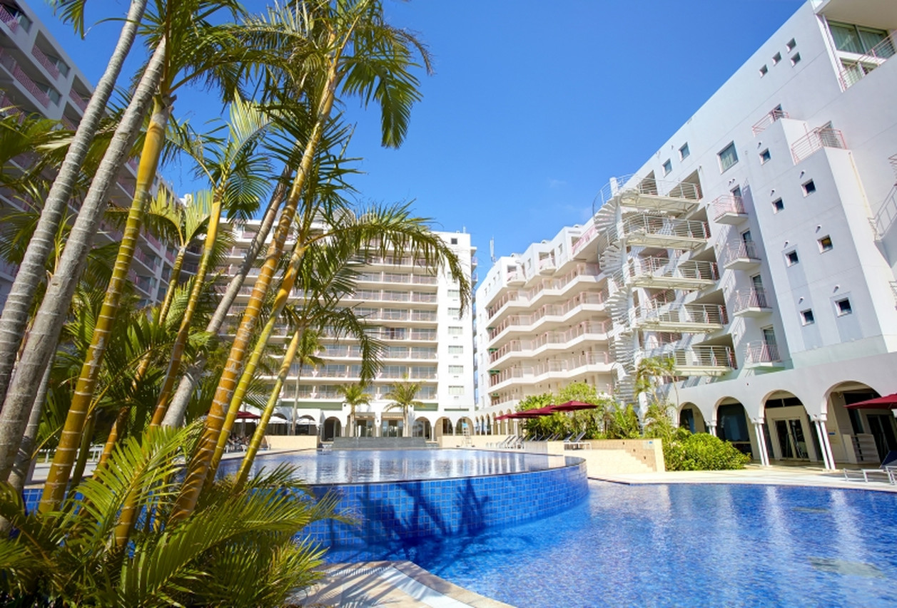 Okinawa family resort pool kids