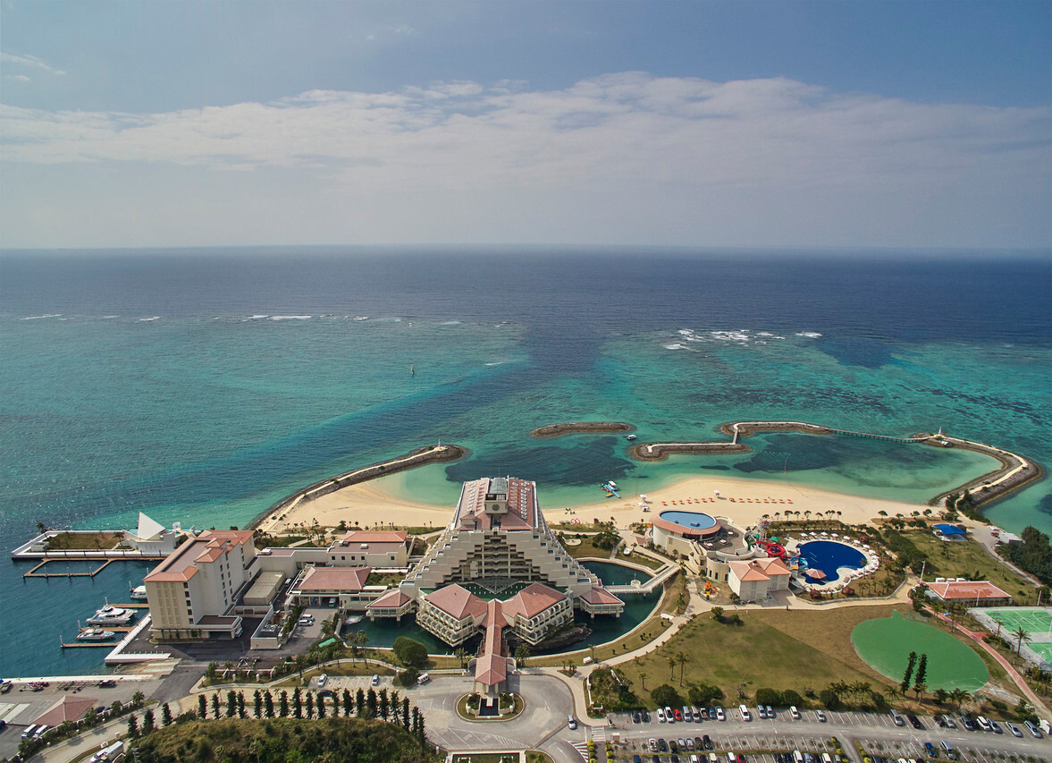 Sheraton Okinawa Sunmarina Resort