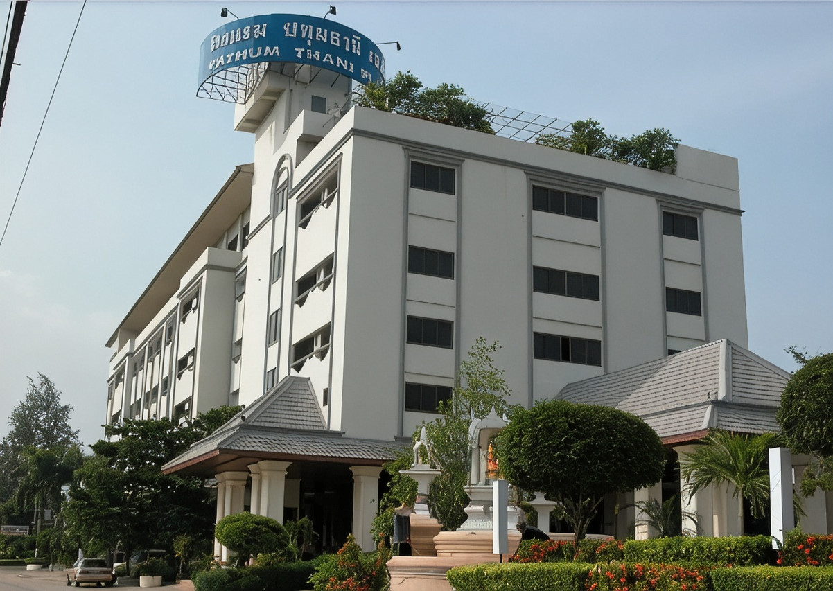 Pathumthani Place Hotel