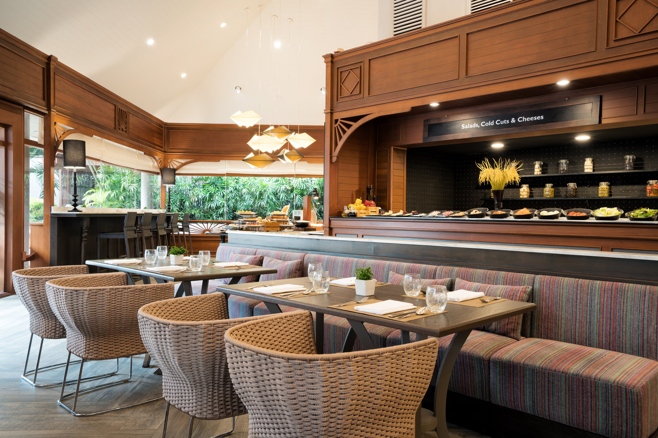 Garden Cafe buffet dining room at breakfast