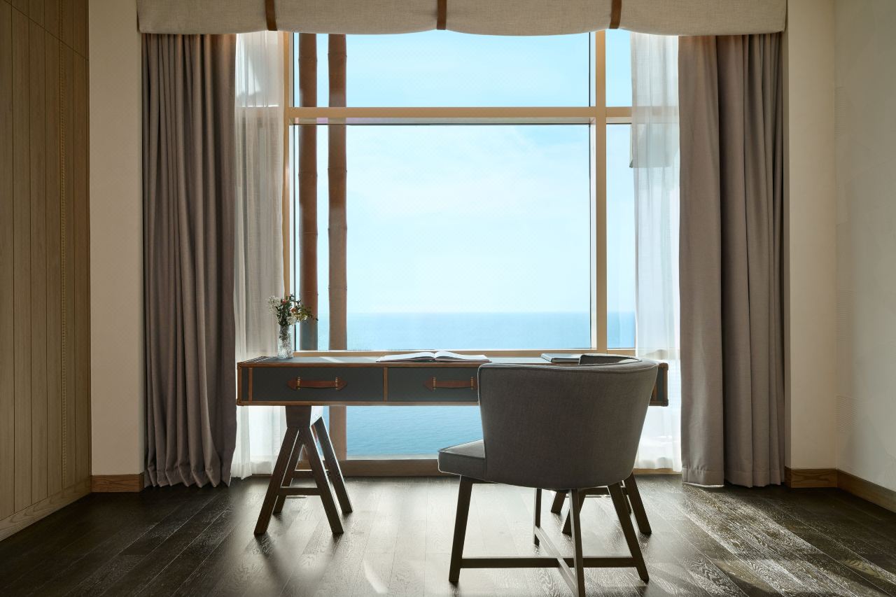 ห้องพักวิวทะเลกระจกบานใหญ่ Centara Grand Mirage Pattaya