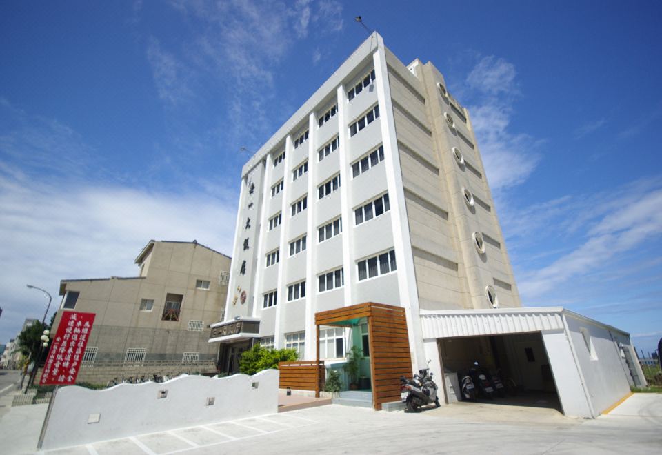 An-I Hotel (安一海景大飯店)
