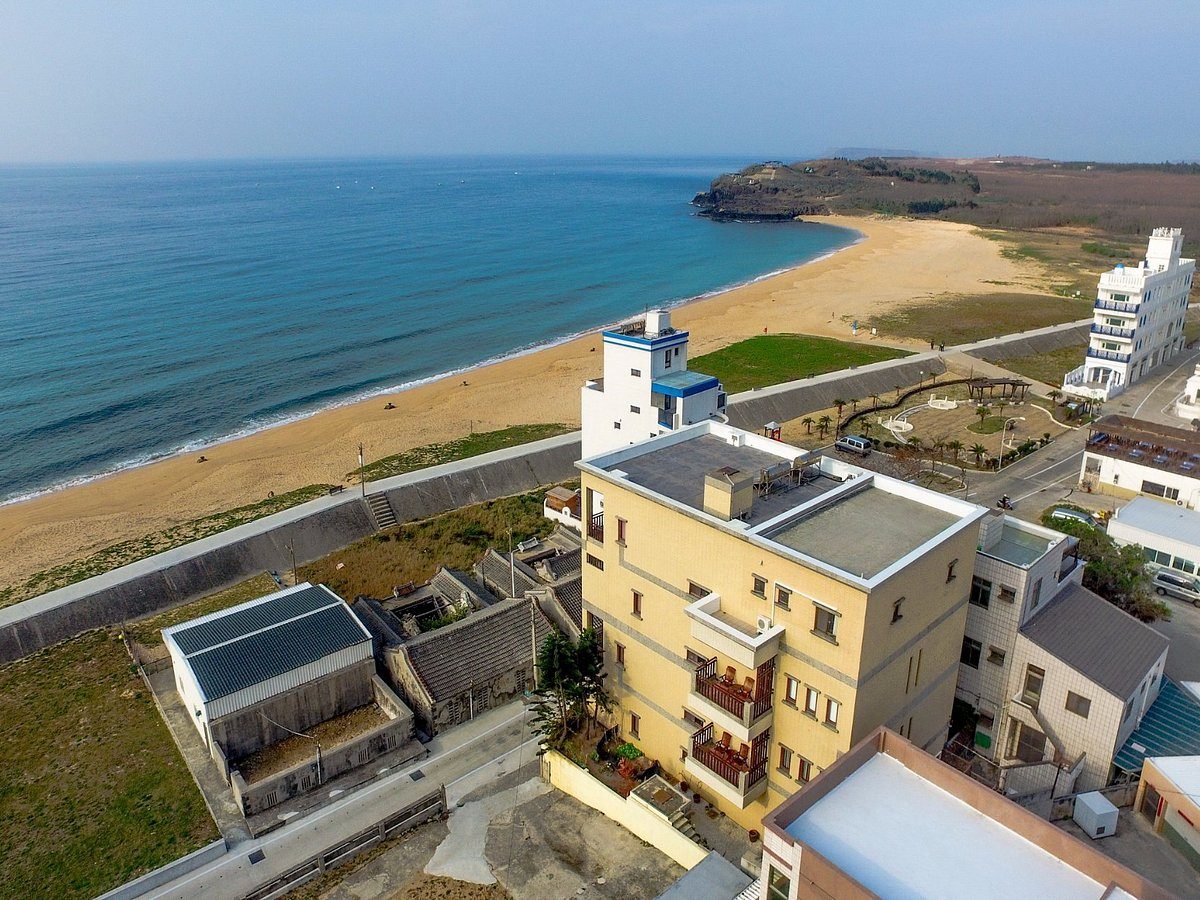 Beachcastle & Sea View Villa (觀海別墅)