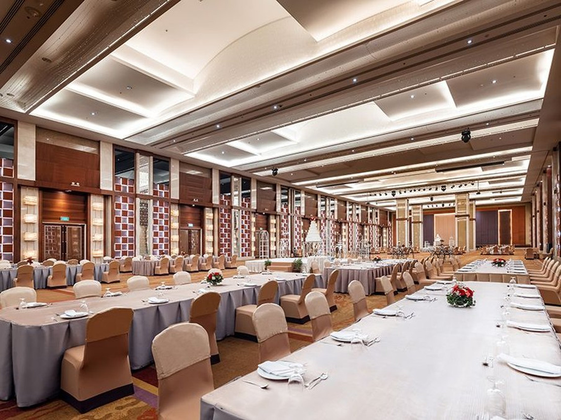 Pavilion Hall ballroom set for a banquet