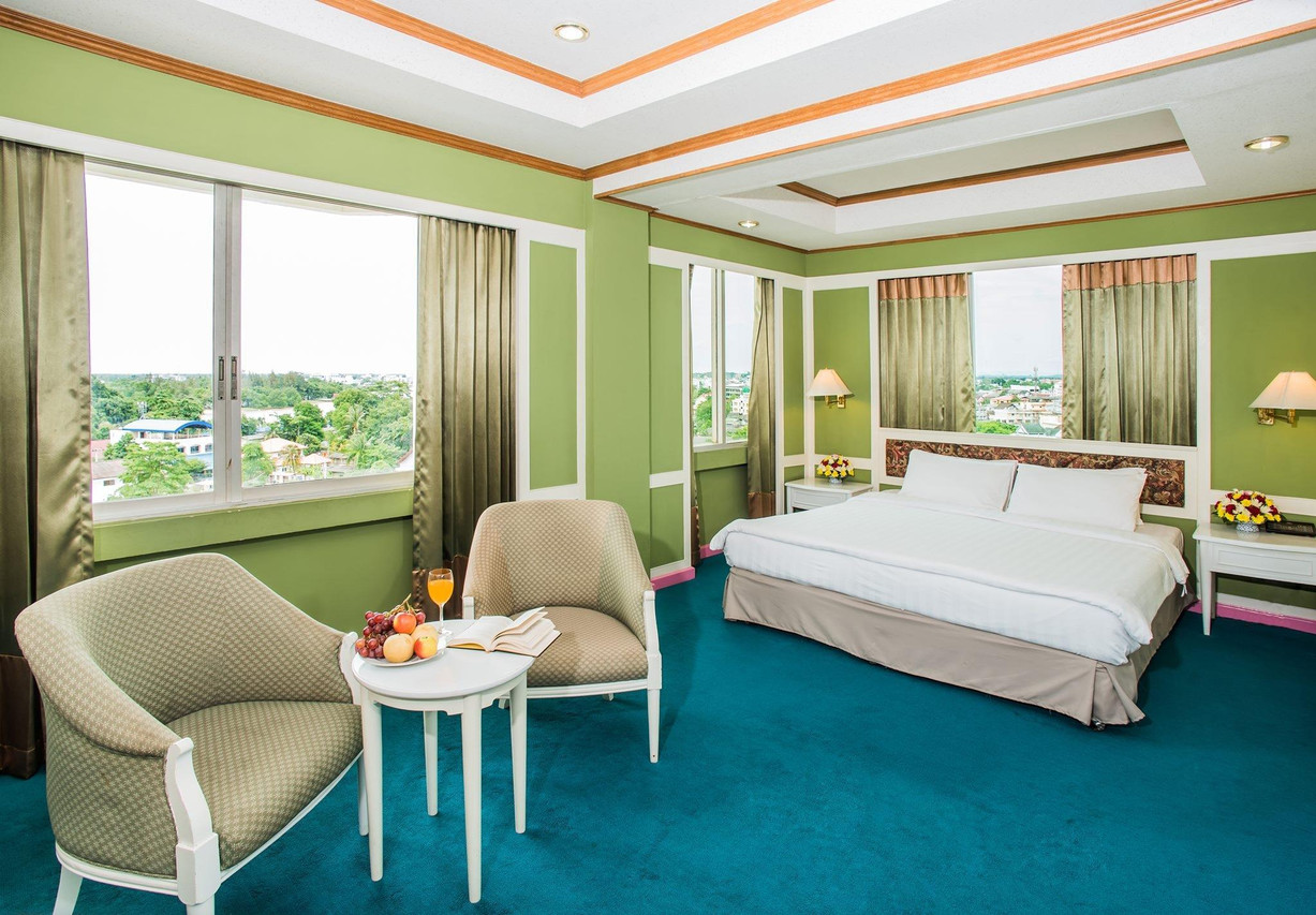 ห้องสวีท Wangtai Hotel วิวเมืองสุราษฎร์ธานีจากชั้นสูง