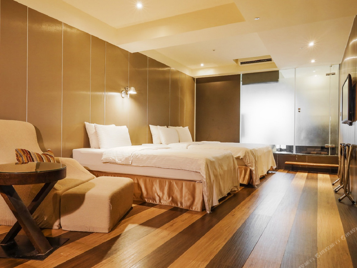 Guest room at Hotel Relax I