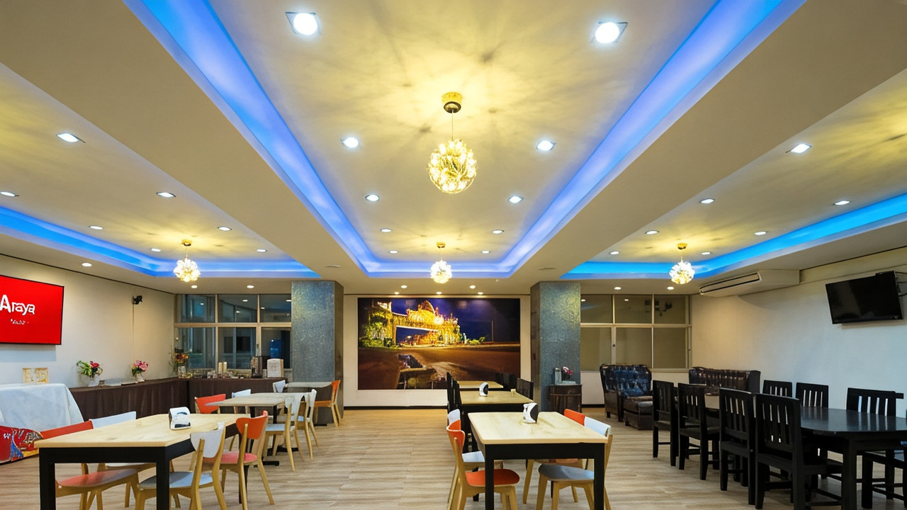 ห้องอาหารและมุมบุฟเฟ่ต์เช้าของ Araya Hotel อุตรดิตถ์