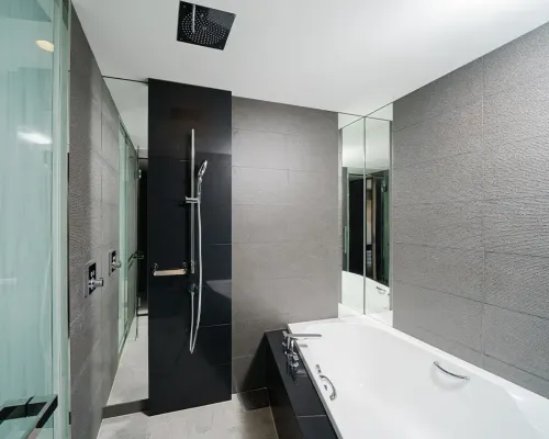 ห้องน้ำ Hyatt Regency Yokohama สไตล์โมเดิร์น